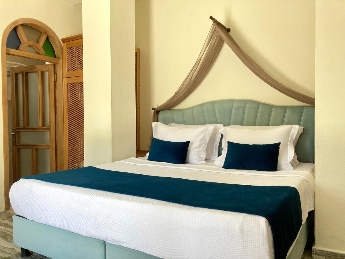 Portofino Boutique Hotel اكياكا المظهر الخارجي الصورة